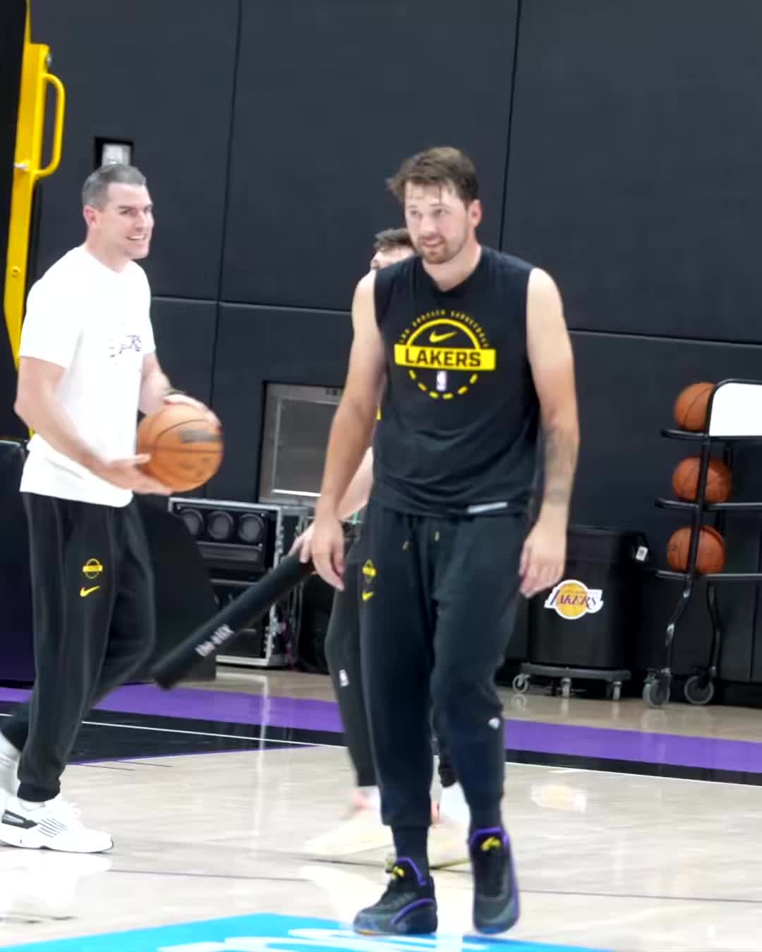瘦成男模了啊🔥东契奇最新训练！新赛季冲击MVP？